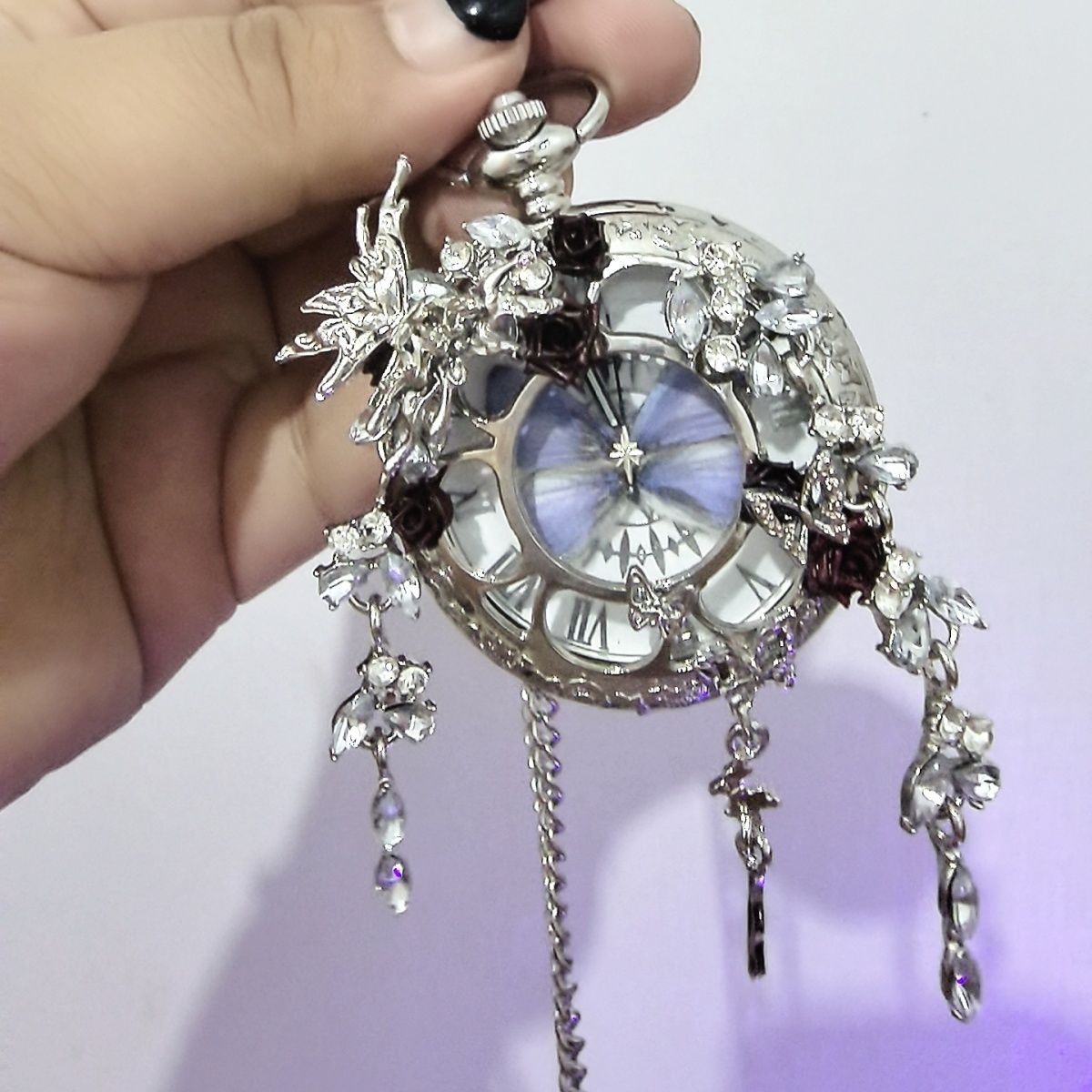 Movable Butterfly Pocket Watch | Elegant Purple Crystal & Tassel Design, Electronic Analog Watch Gift for Friends & Couples, 35M Water Resistant