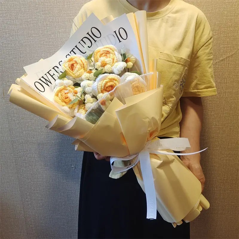 Handmade Wool Rose Bouquet with LED Lights - Eternal Floral Gift with Handbag for Valentine?s Day & Birthdays