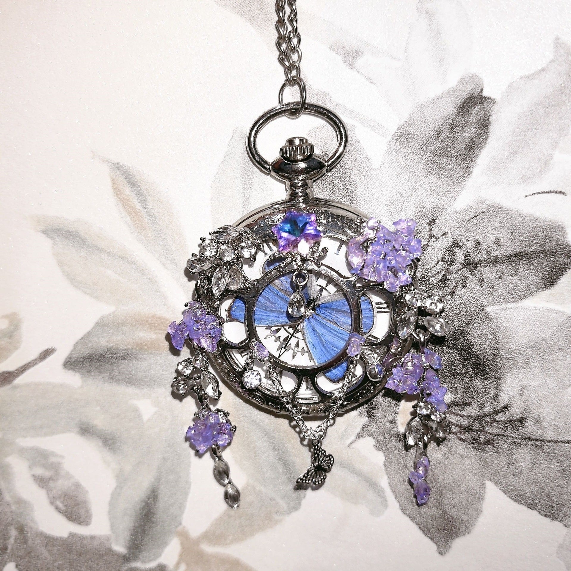 Movable Butterfly Pocket Watch Decorative Analog Timepiece with Crystal & Tassel Styles - Elegant Gift for Friends & Couples