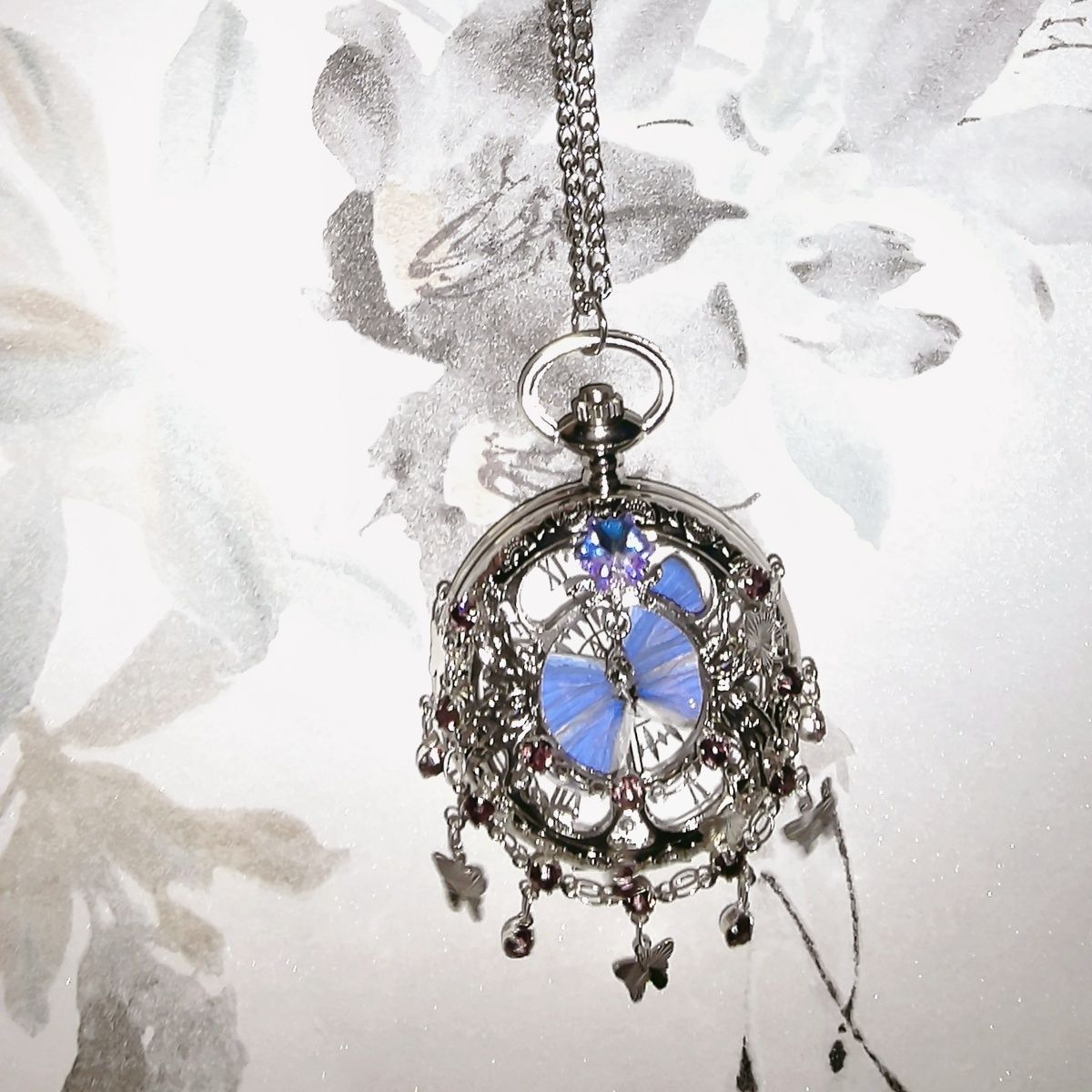 Movable Butterfly Pocket Watch | Elegant Purple Crystal & Tassel Design, Electronic Analog Watch Gift for Friends & Couples, 35M Water Resistant