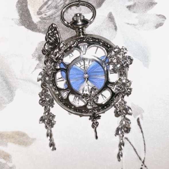 Movable Butterfly Pocket Watch Decorative Analog Timepiece with Crystal & Tassel Styles - Elegant Gift for Friends & Couples