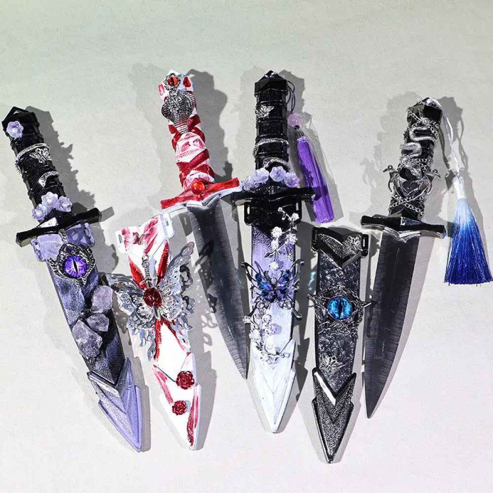 Gothic Handmade Mini Dagger Prop - DIY Craft & Cosplay Decorative Knife Accessory Portable Collectible Ornament - Toys