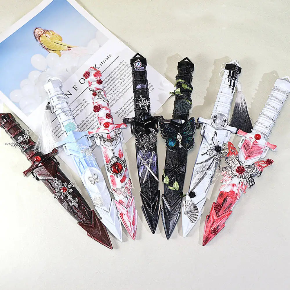 Gothic Handmade Mini Dagger Prop - DIY Craft & Cosplay Decorative Knife Accessory Portable Collectible Ornament - Toys