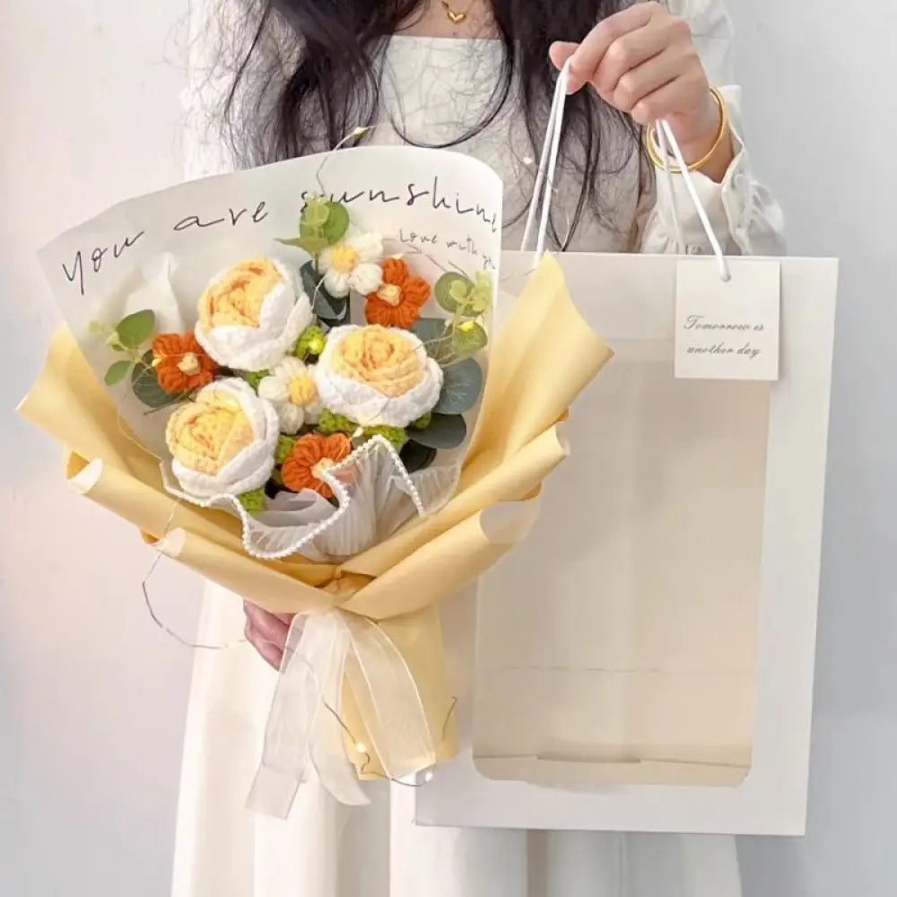 Handmade Wool Rose Bouquet with LED Lights - Eternal Floral Gift with Handbag for Valentine?s Day & Birthdays - 3 lemon